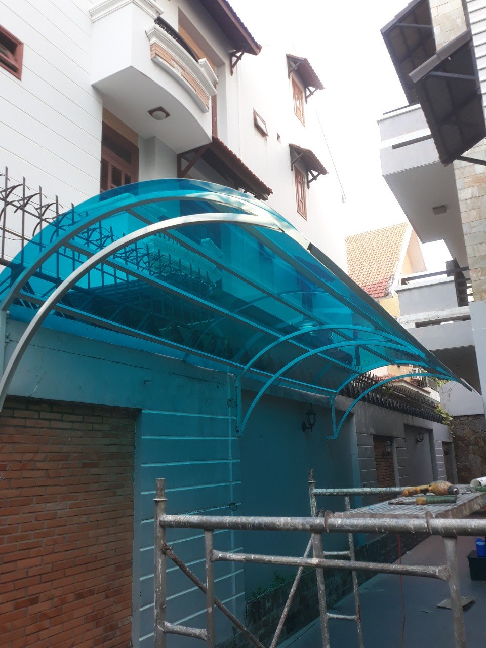 Top 10 mẫu mái che di động đẹp nhất 17 z3475079988319 b7a2ef1f94f471b29e857a129570b44d