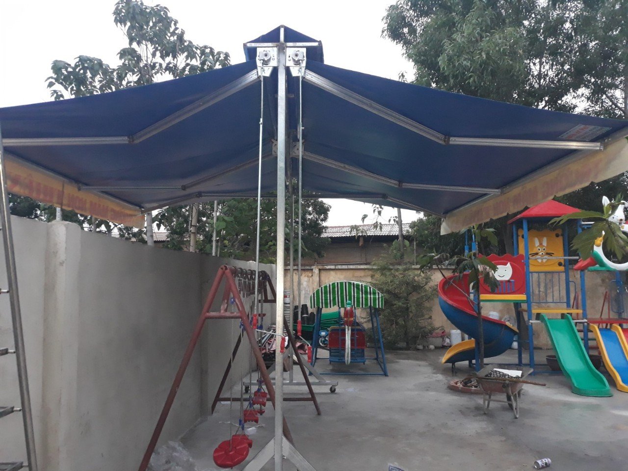 Bảng báo giá mái che di động tại TPHCM 14 z3475182272728 d2ce6c26e70d303aff85318b2c4d4c04