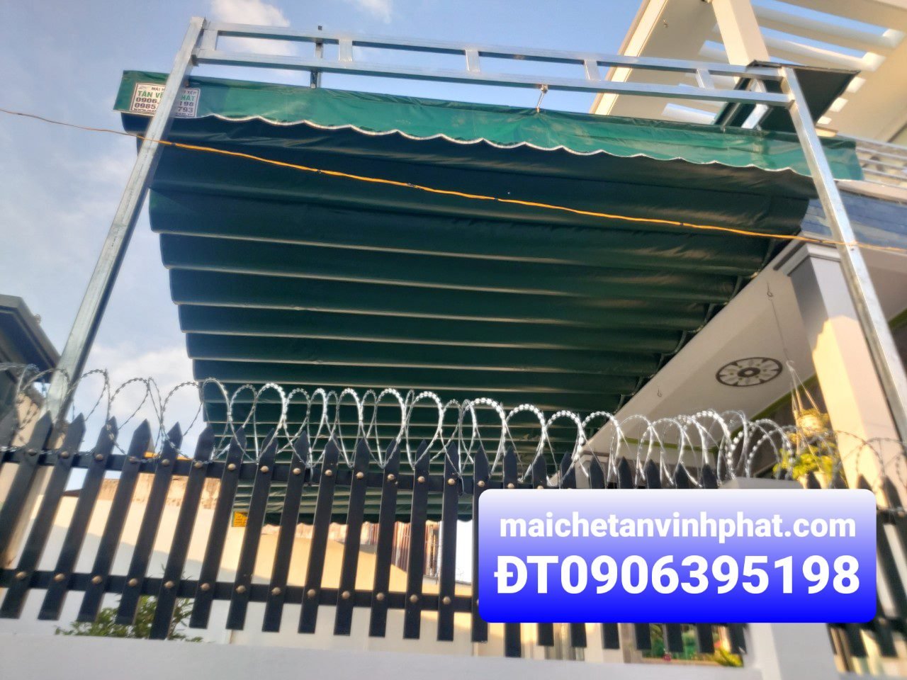 Home 41 Mái xếp lượn sóng